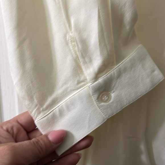 Cream three quarter sleeve open v-neck tunic size large - Picture 6 of 11